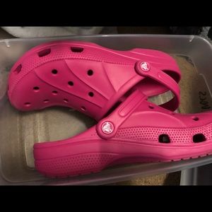Crocs pink